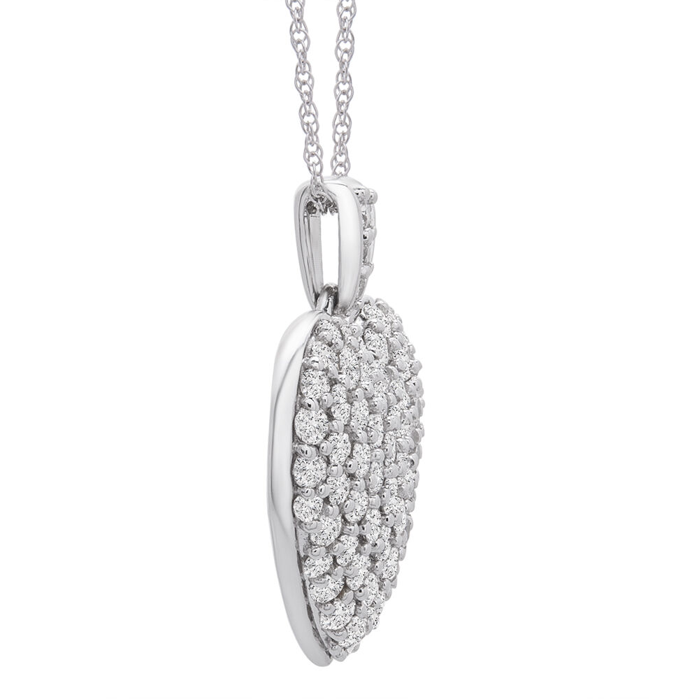 Heart Love Diamond Pendant In 14kt Yellow Gold 4.53 Gram Diamond Fine  Jewelry at Rs 24700/piece | Diamond Chain in Surat | ID: 21367792112
