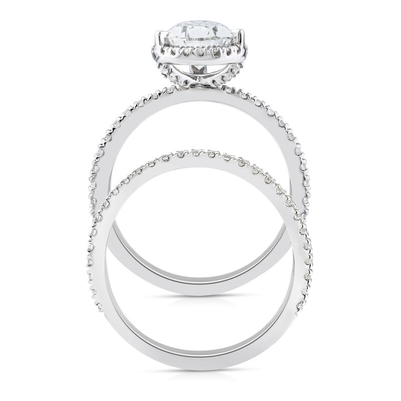 Lab Grown Diamond Pear-Shaped Halo Bridal Set in 14K Gold &#40;2 3/4 ct. tw.&#41;