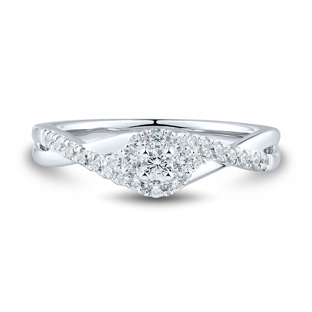 Halo Lab Grown Round Diamond Engagement Ring in 18K Gold – GEMNOMADS