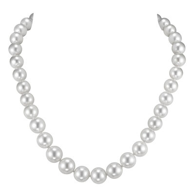 Freshwater Pearl Graduated Strand in 14K Yellow Gold, 18”