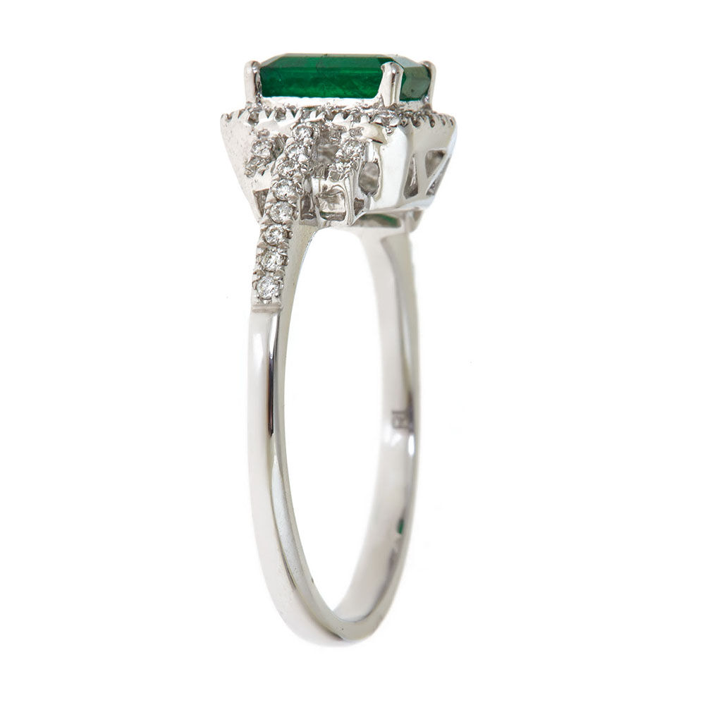 Emerald Cocktail Ring – Sneha Rateria Store