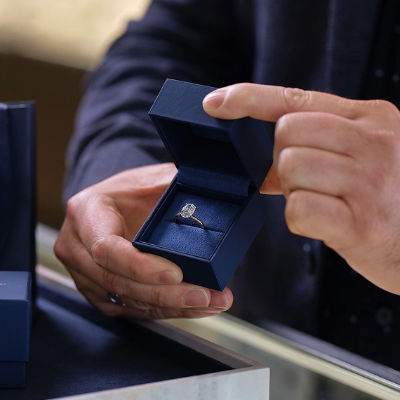 Engagement ring buying guide