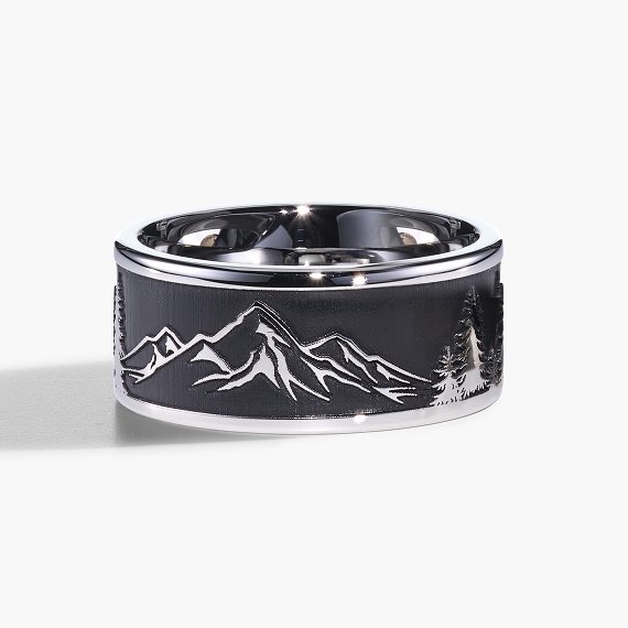 An engraved band 